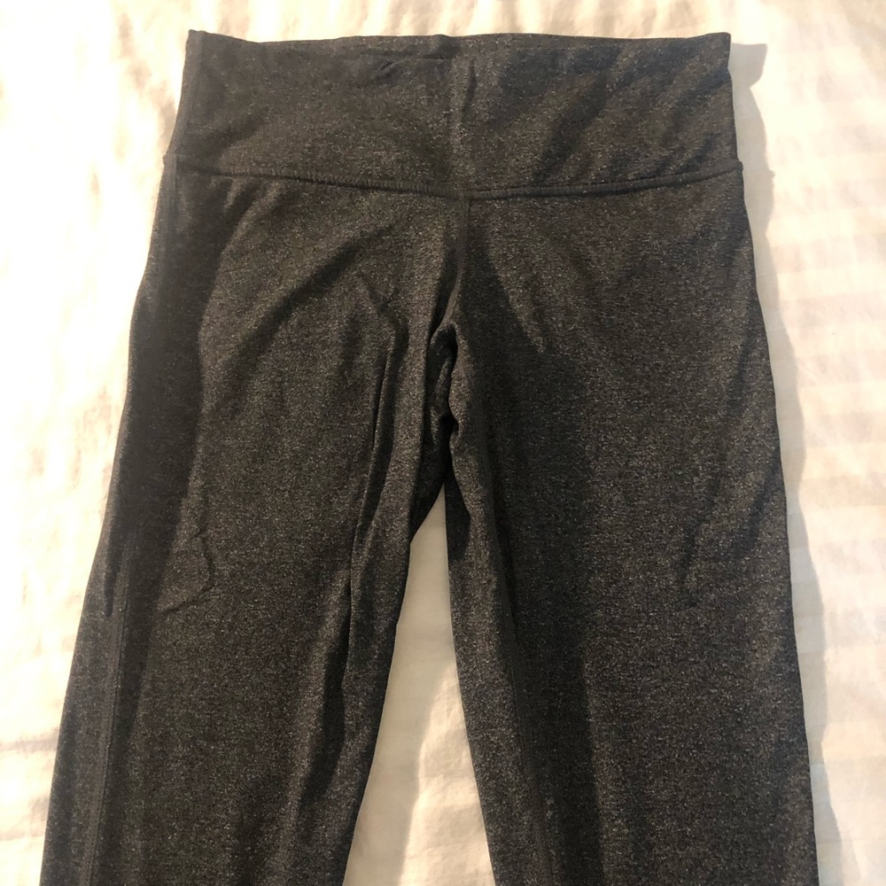 NEVER WORN Old Navy Workout Leggings